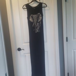 Bodycon Vneck maxi dress w/ornate elephant graphic